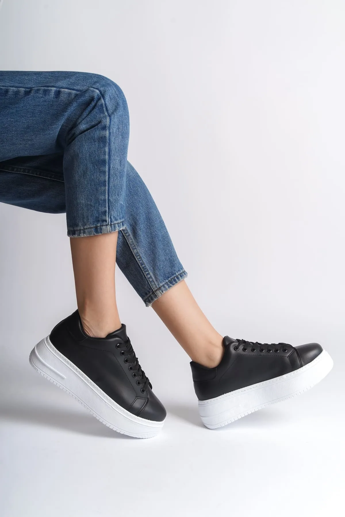 BIANA Bağcıklı Ortopedik Taban Kadın Sneaker Spor Ayakkabı Siyah