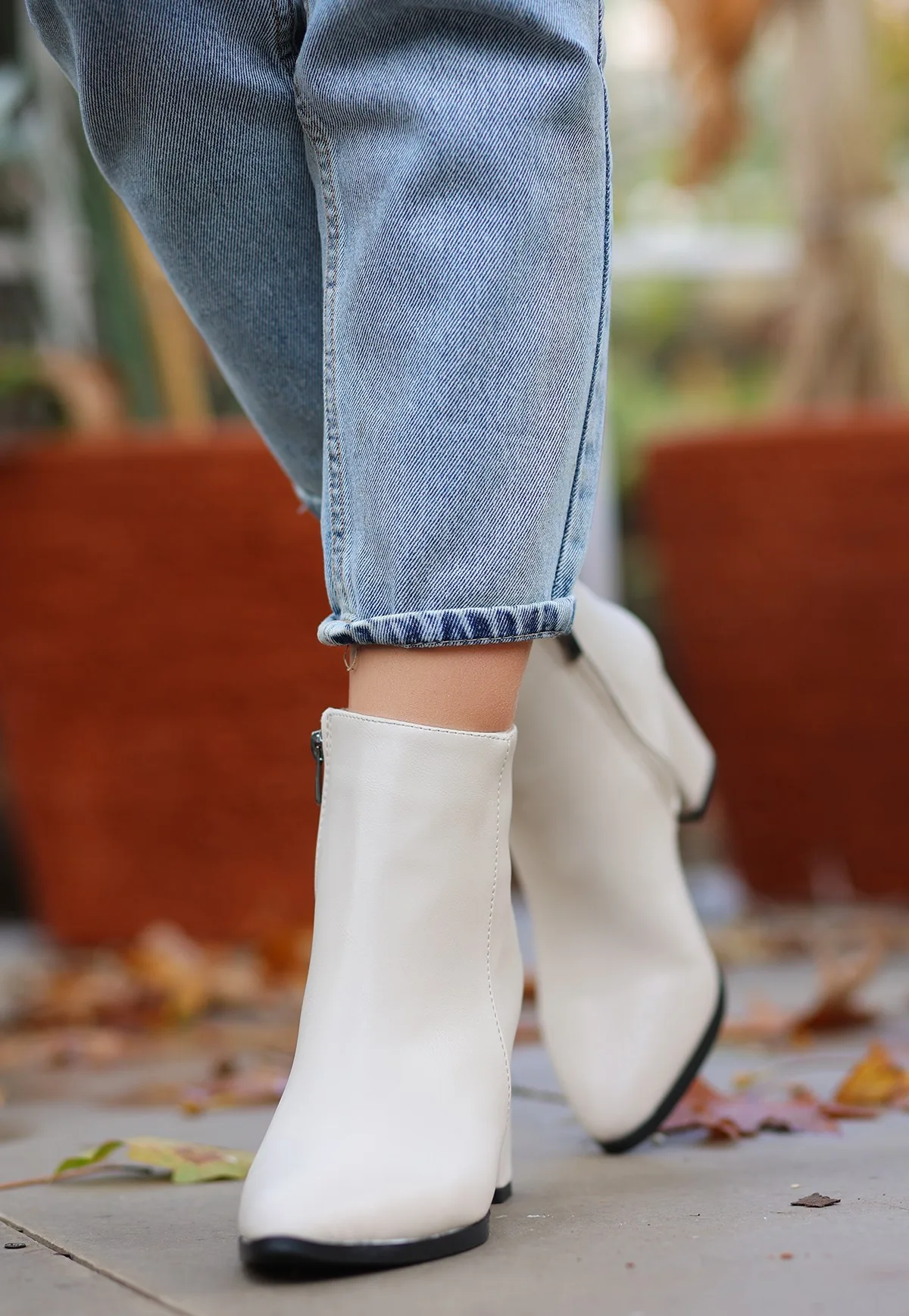 Erbilden Biya Bej Cilt Topuklu Bot 7 cm Topuk Yandan Fermuarlı